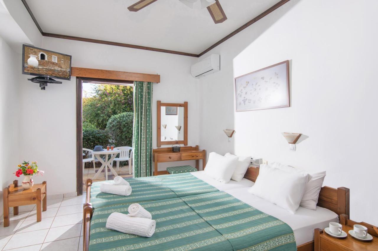 Iliostasi Beach Apartments ヘルソニソス エクステリア 写真