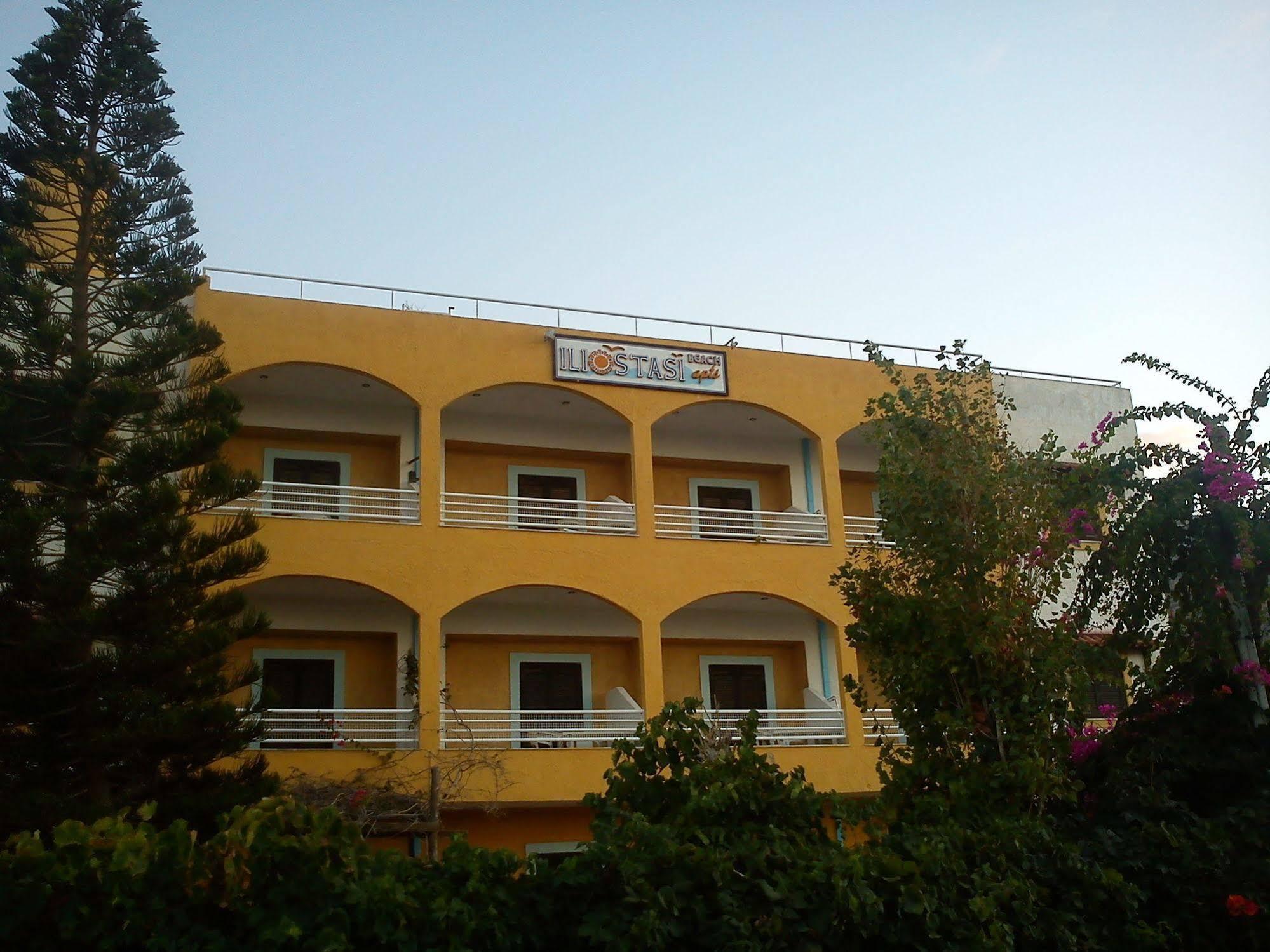 Iliostasi Beach Apartments ヘルソニソス エクステリア 写真