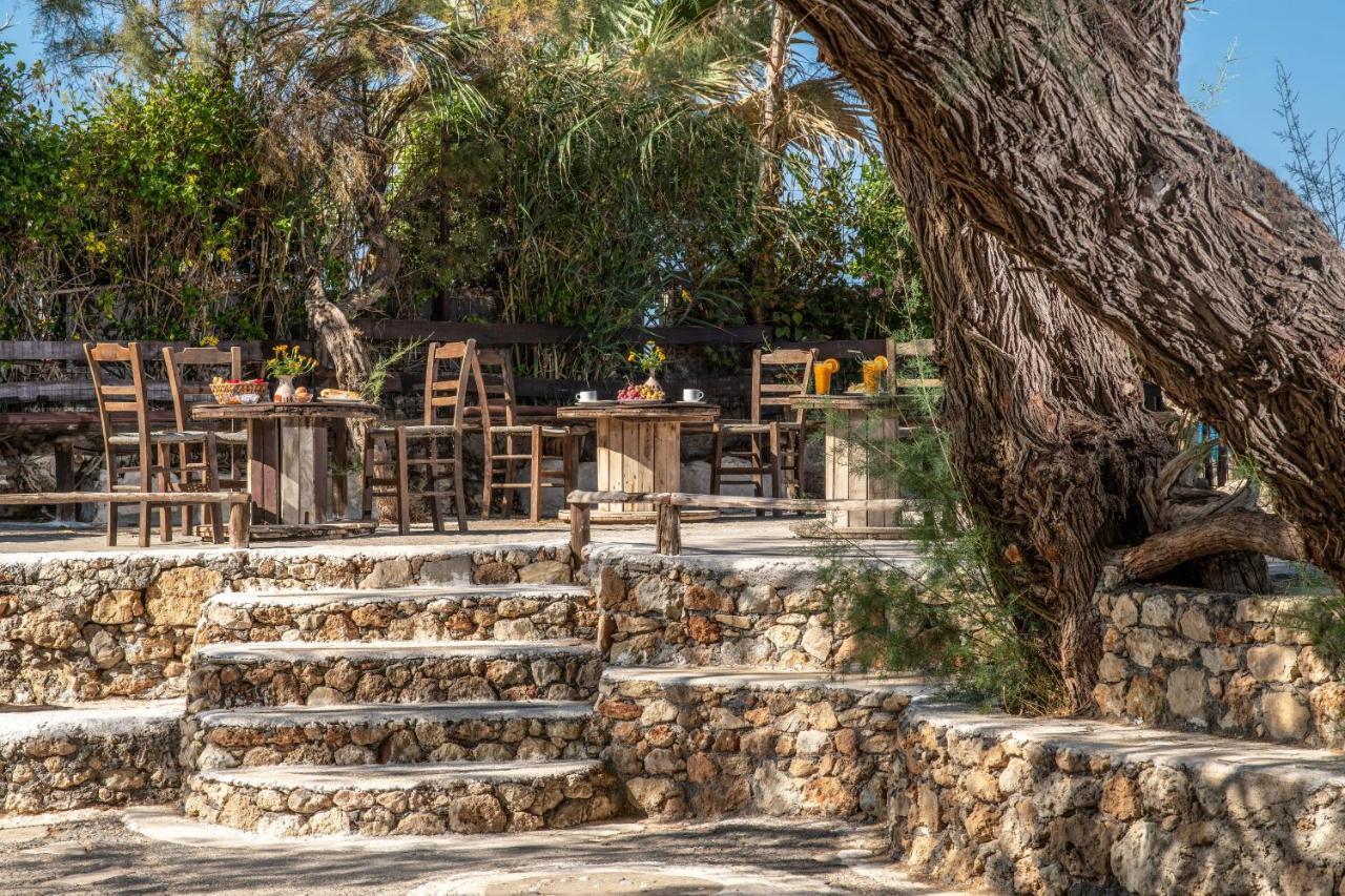 Iliostasi Beach Apartments ヘルソニソス エクステリア 写真